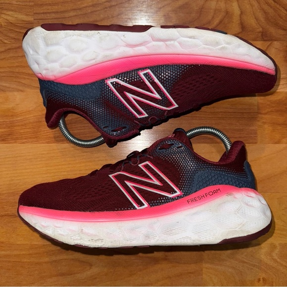 New Balance Fresh Foam X More v3 Shoes Women Sz SS (8.5?) Burgundy Running Read - Picture 9 of 13